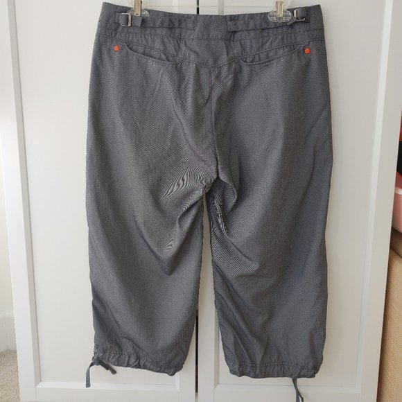 Nike Activewear Jacket & Crop Pant Set - Picture 5 of 9